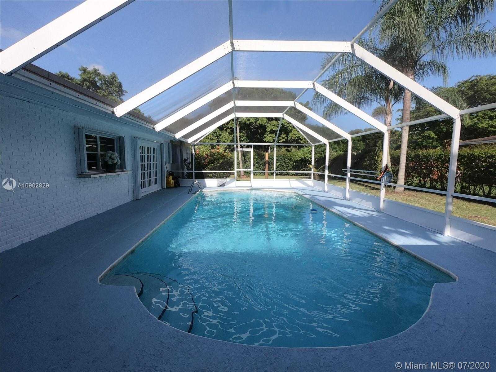 Small Image of 10700 SOUTH WEST 120TH ST, Miami Number 30