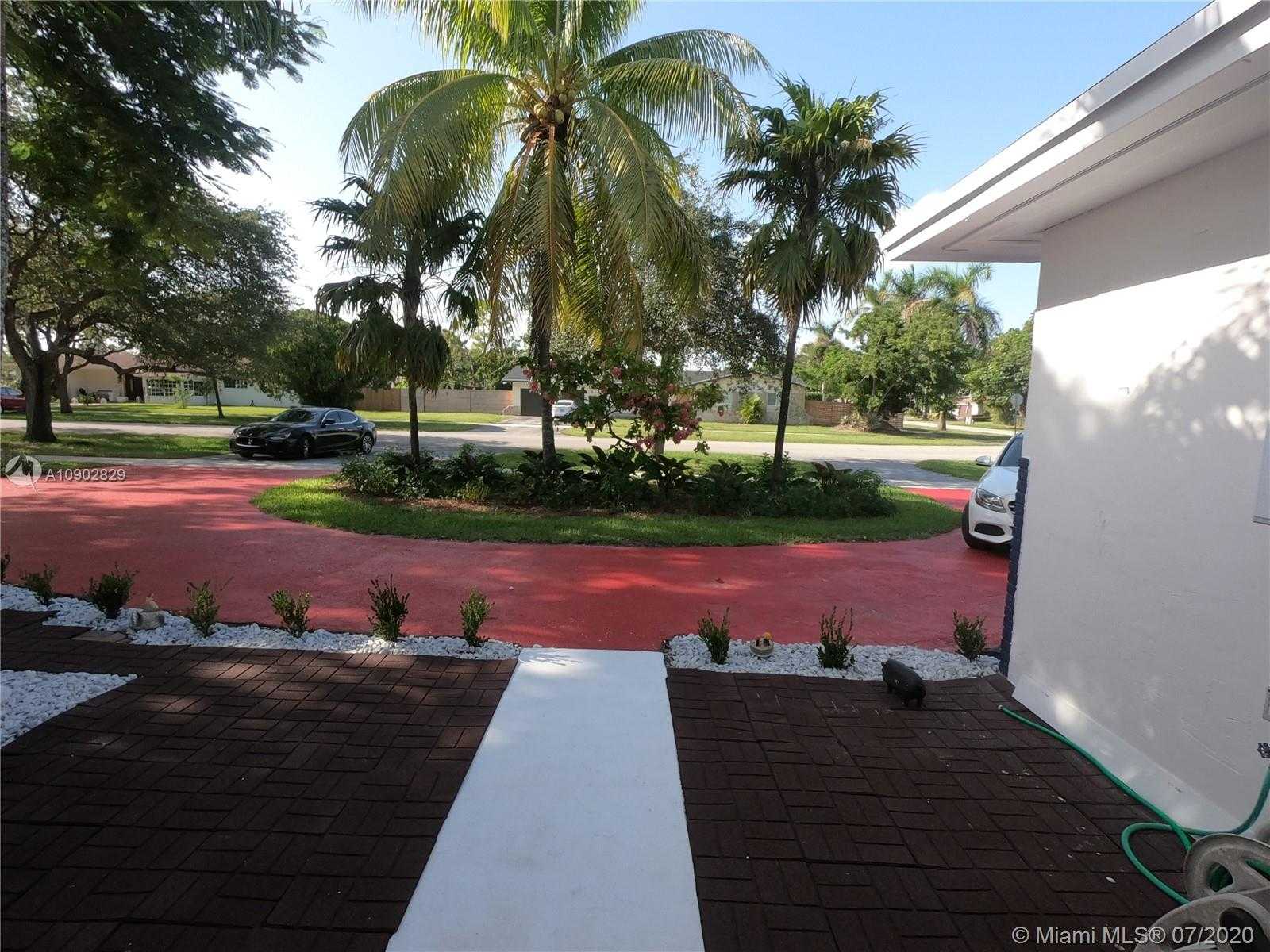 Small Image of 10700 SOUTH WEST 120TH ST, Miami Number 7