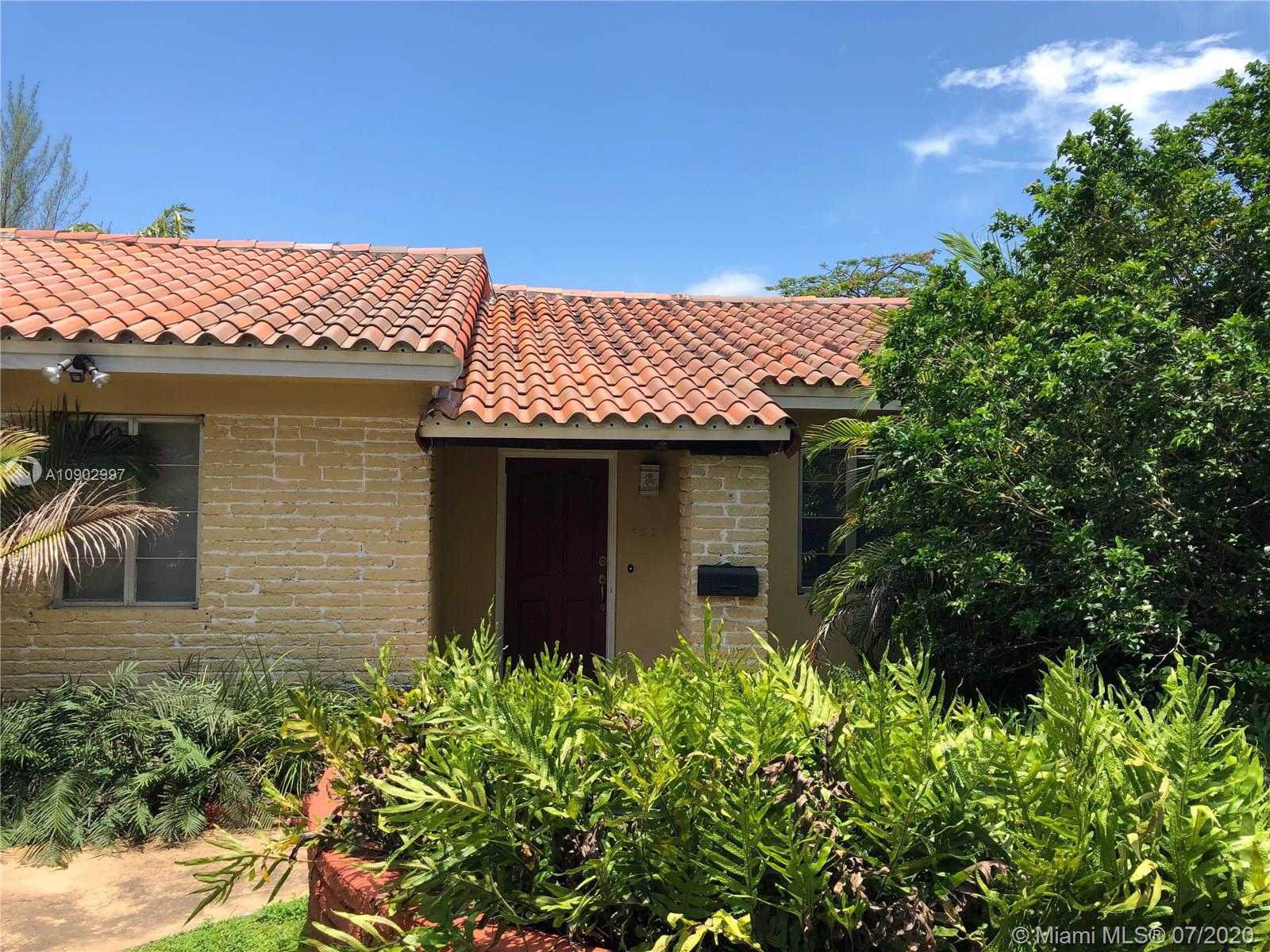 Small Image of 5221 ORDUNA DR, Coral Gables Number 2