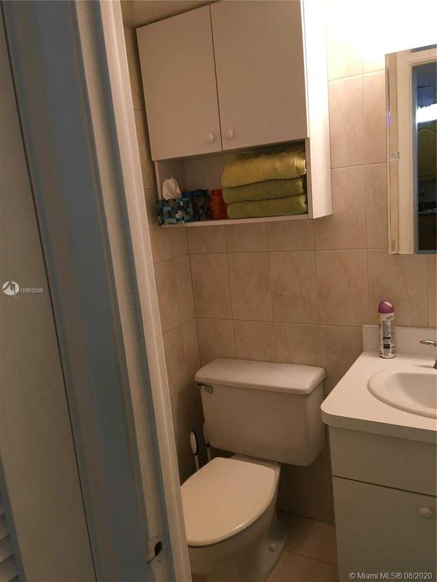 Small Image of 1825 SOUTH OCEAN DR #703, Hallandale Beach Number 12