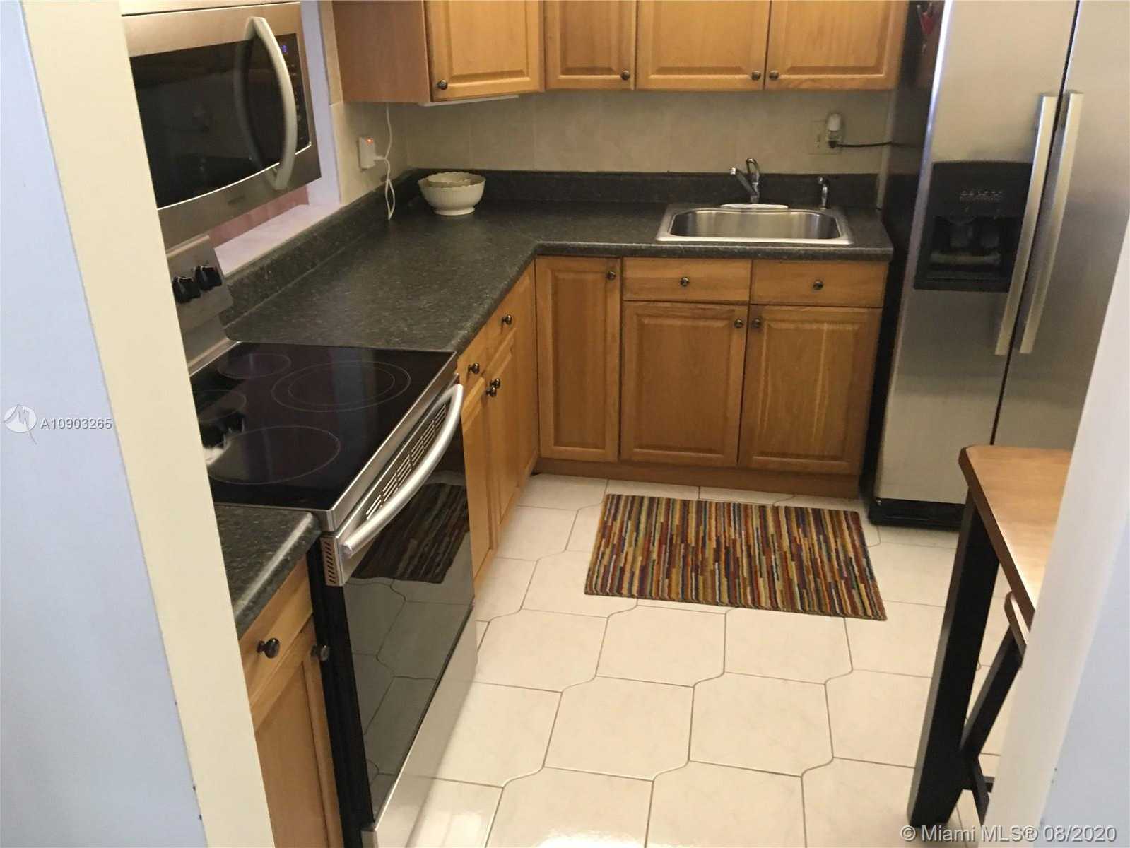 Small Image of 1825 SOUTH OCEAN DR #703, Hallandale Beach Number 4