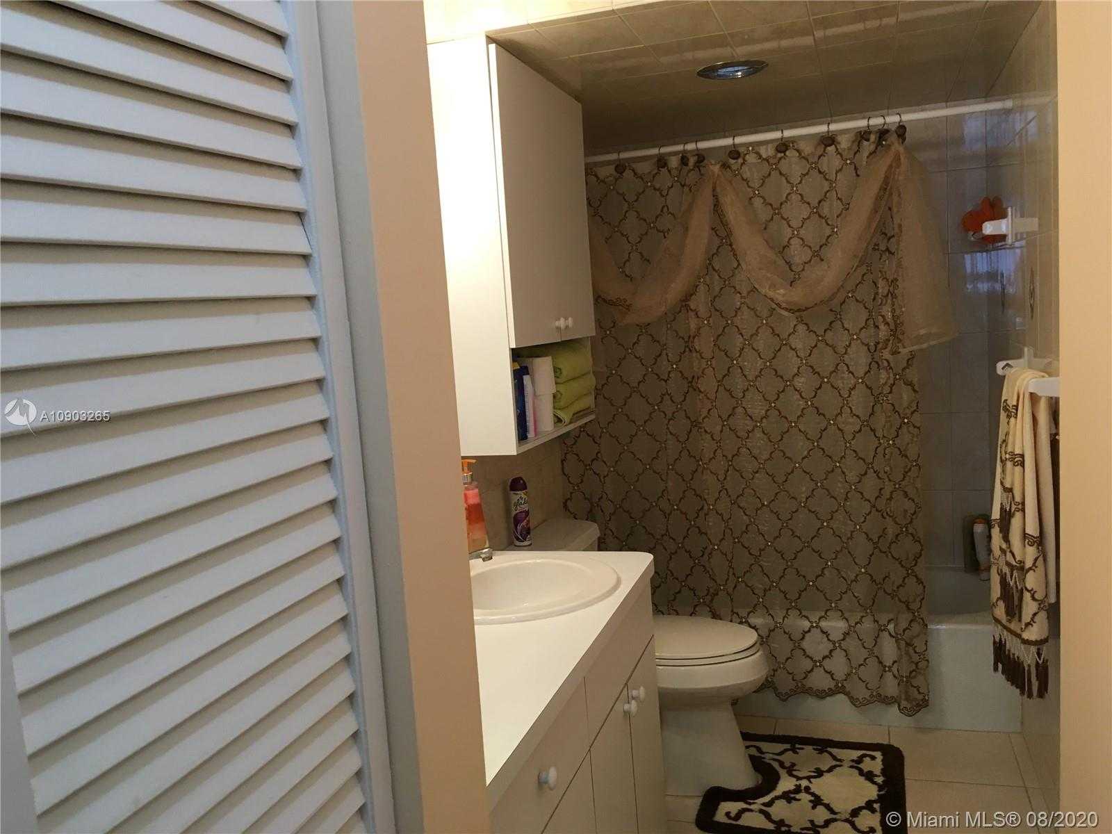 Small Image of 1825 SOUTH OCEAN DR #703, Hallandale Beach Number 7