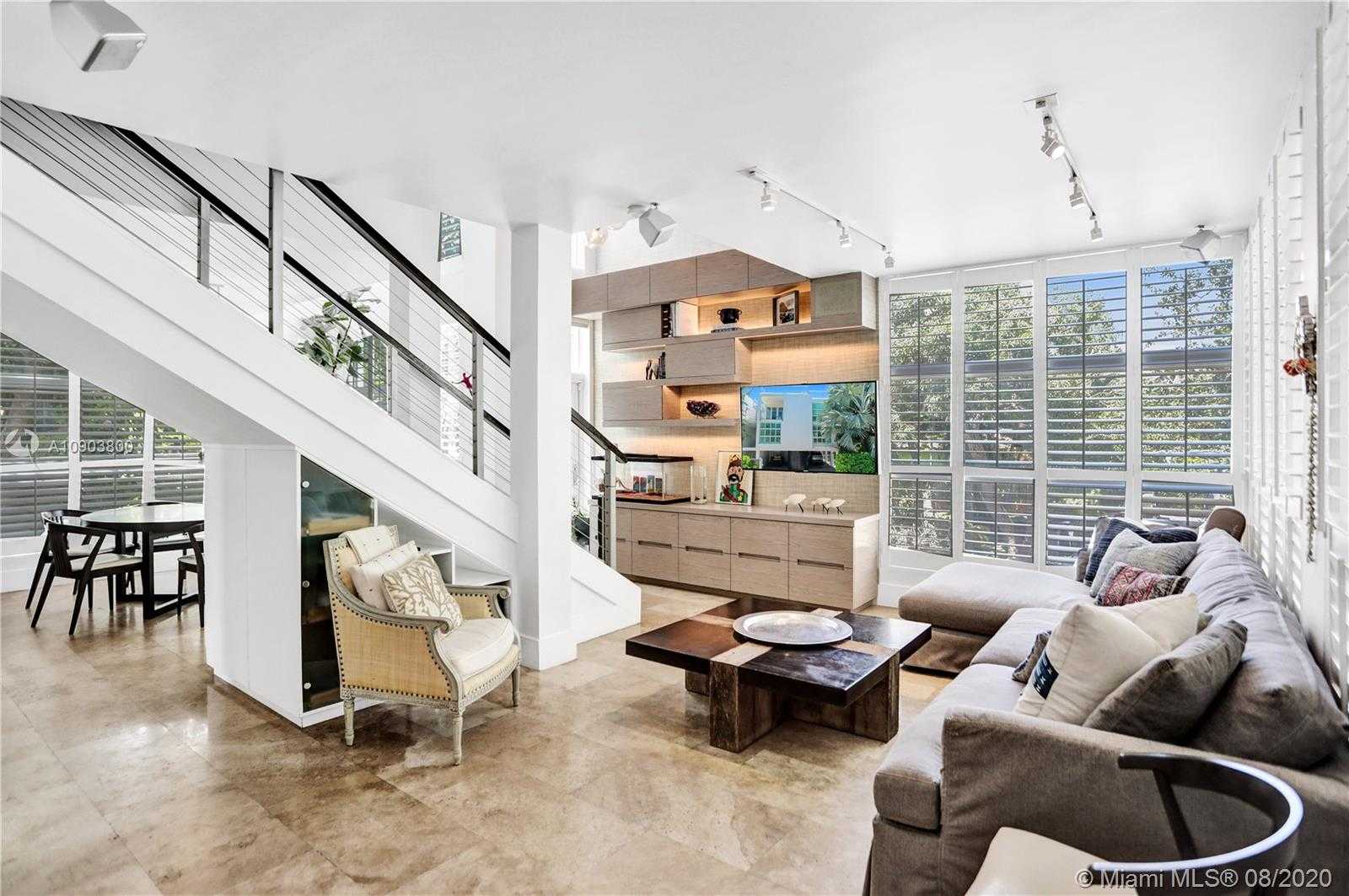 Small Image of 110 WOODCREST LN #102, Key Biscayne Number 10