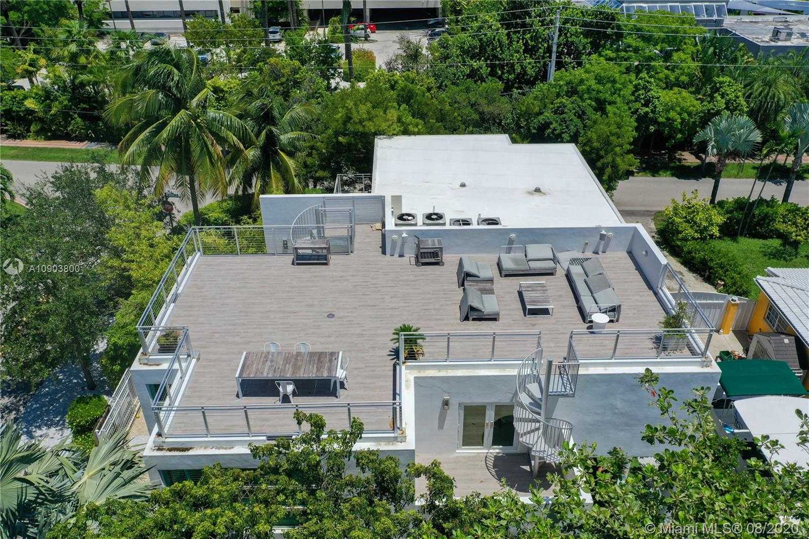 Small Image of 110 WOODCREST LN #102, Key Biscayne Number 29