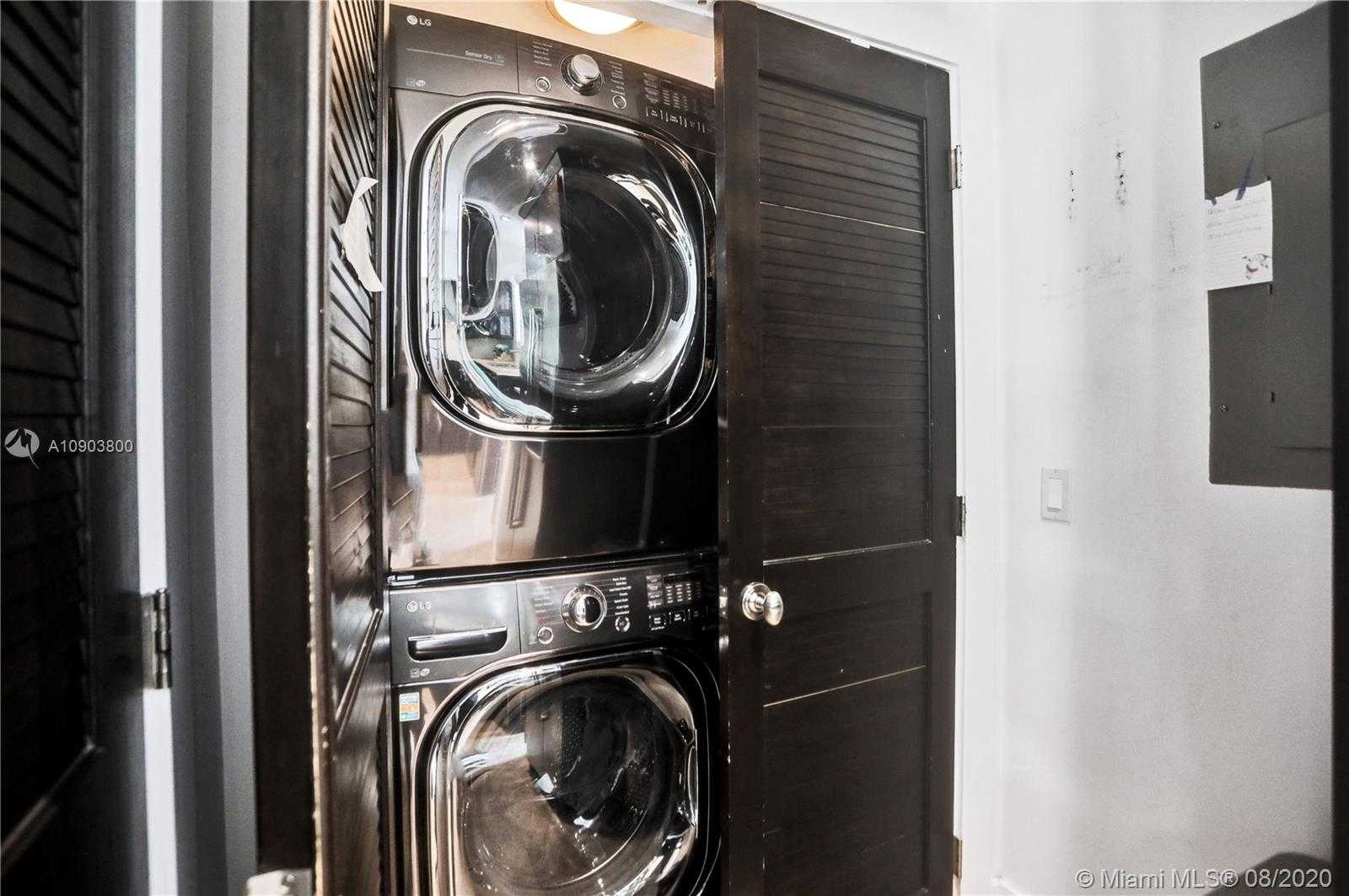 Small Image of 110 WOODCREST LN #102, Key Biscayne Number 34