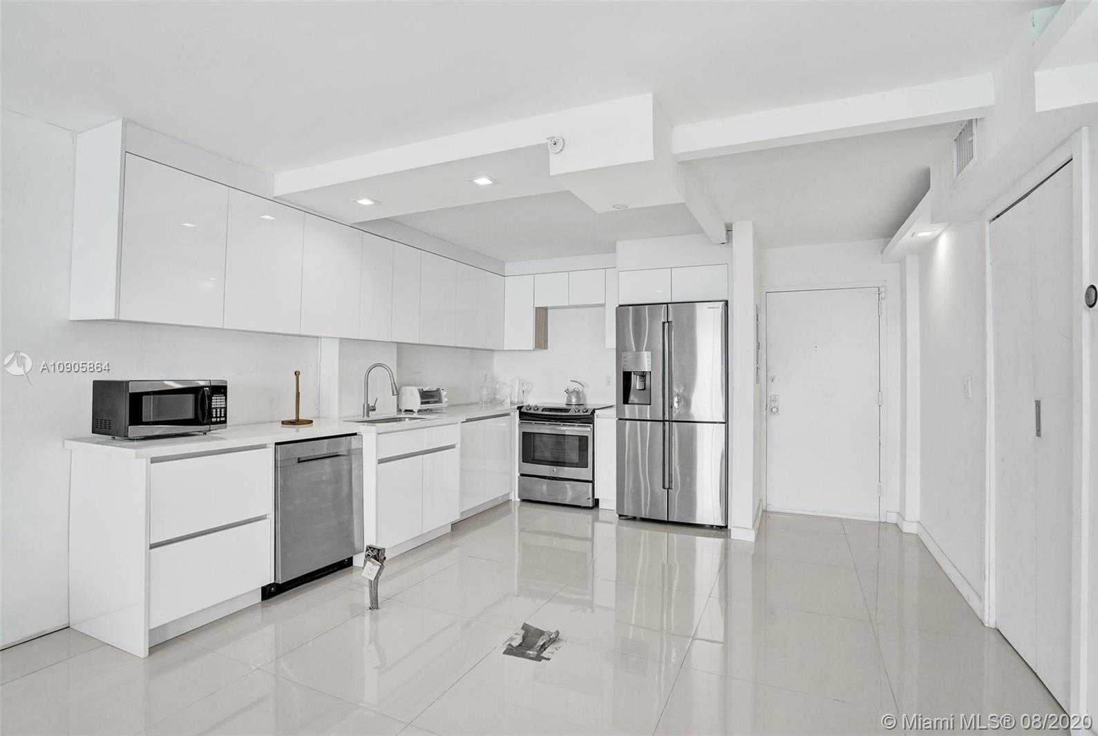 Small Image of 2625 COLLINS AVE #1504, Miami Beach Number 2
