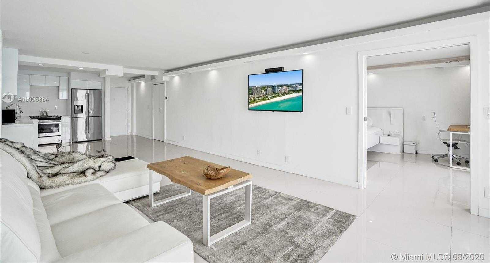 Small Image of 2625 COLLINS AVE #1504, Miami Beach Number 3