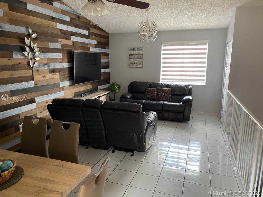 Small Image of 3264 WEST 70TH ST #202, Hialeah Number 11