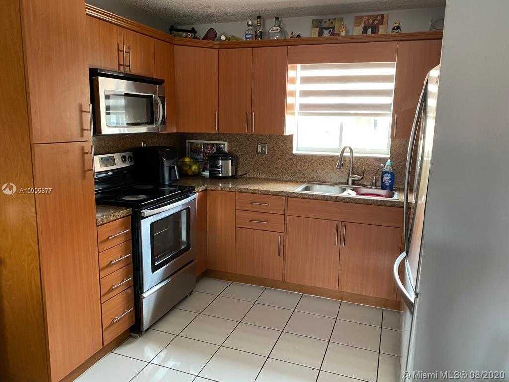 Small Image of 3264 WEST 70TH ST #202, Hialeah Number 12
