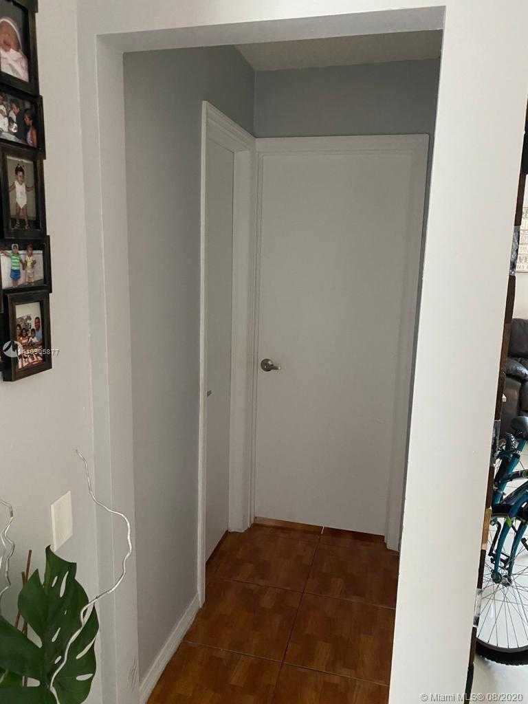 Small Image of 3264 WEST 70TH ST #202, Hialeah Number 14