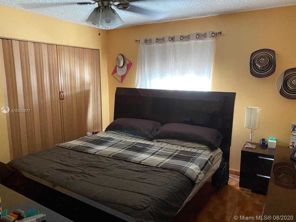 Small Image of 3264 WEST 70TH ST #202, Hialeah Number 15