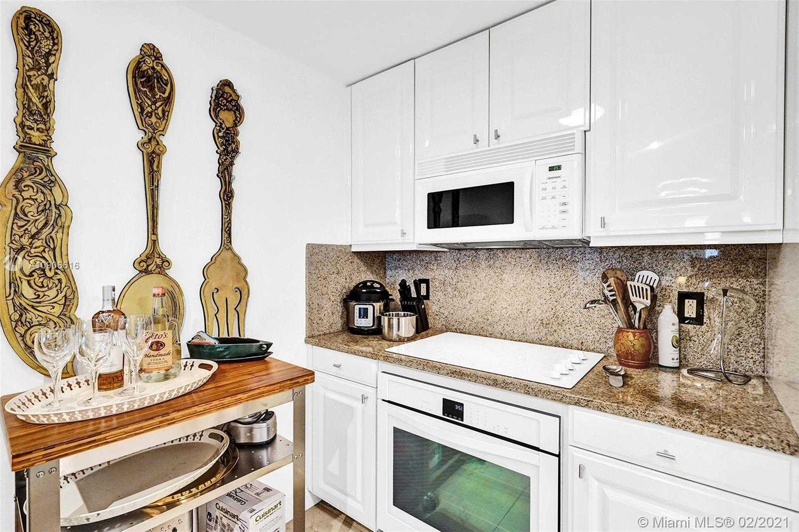Small Image of 3400 SOUTH WEST 27TH AVE #206, Miami Number 4