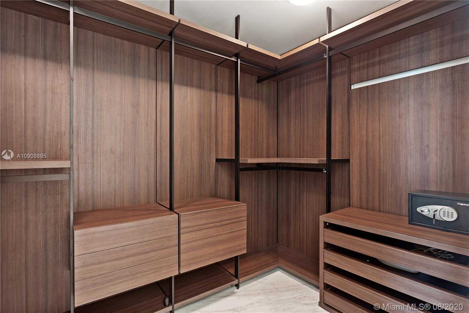 Small Image of 10203 COLLINS AVE #201, Bal Harbour Number 8