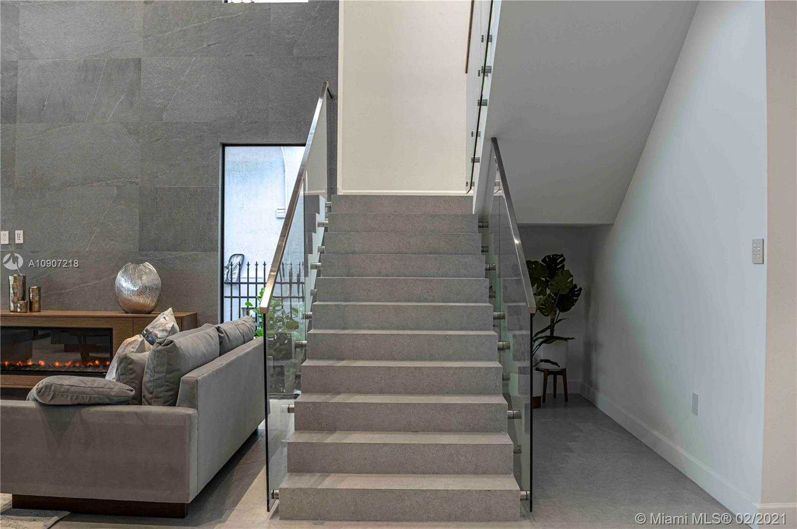 Small Image of 1537 SOUTH EAST 13TH ST, Fort Lauderdale Number 11