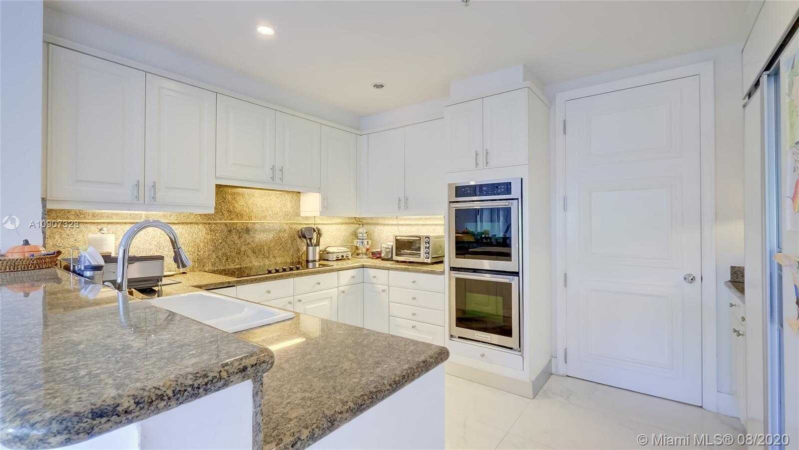 Small Image of 13637 DEERING BAY DR #241, Coral Gables Number 17