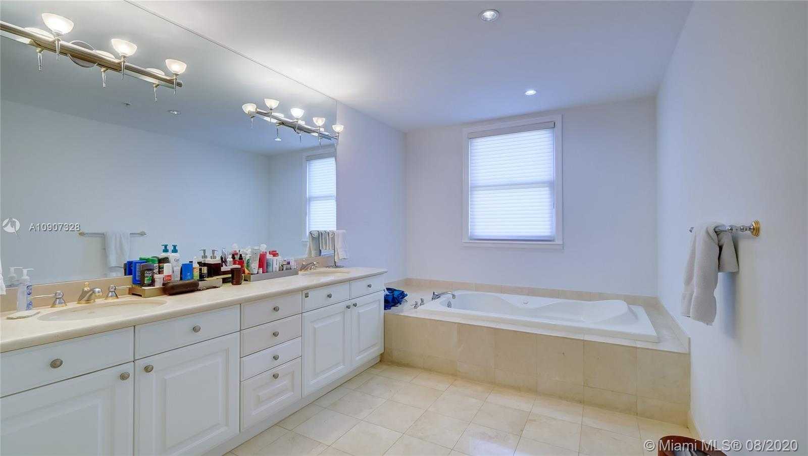 Small Image of 13637 DEERING BAY DR #241, Coral Gables Number 22