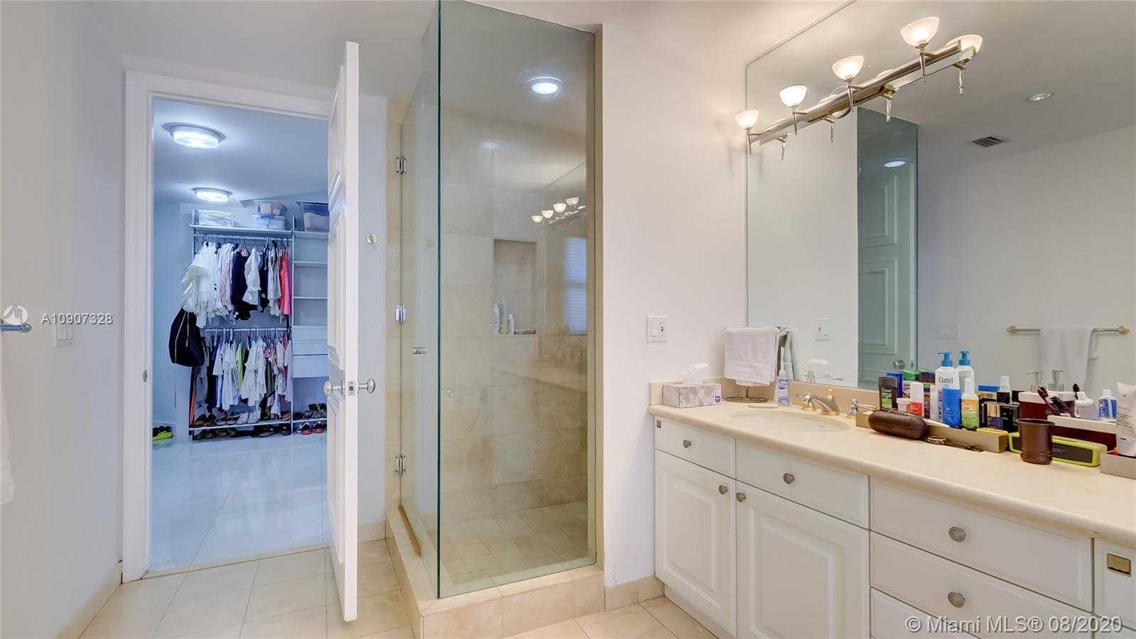 Small Image of 13637 DEERING BAY DR #241, Coral Gables Number 23