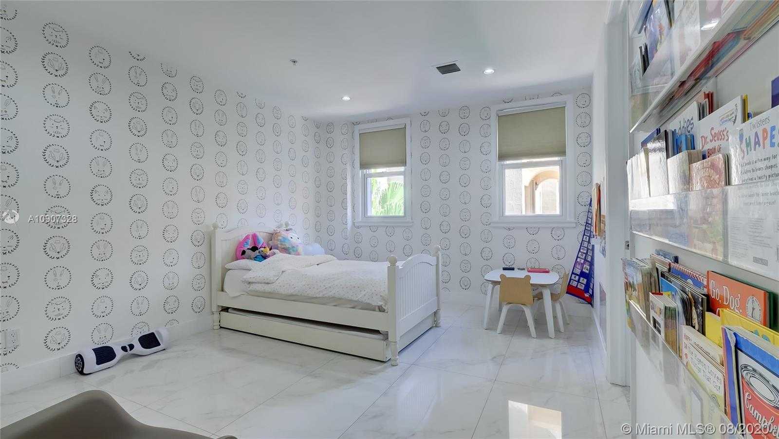Small Image of 13637 DEERING BAY DR #241, Coral Gables Number 26