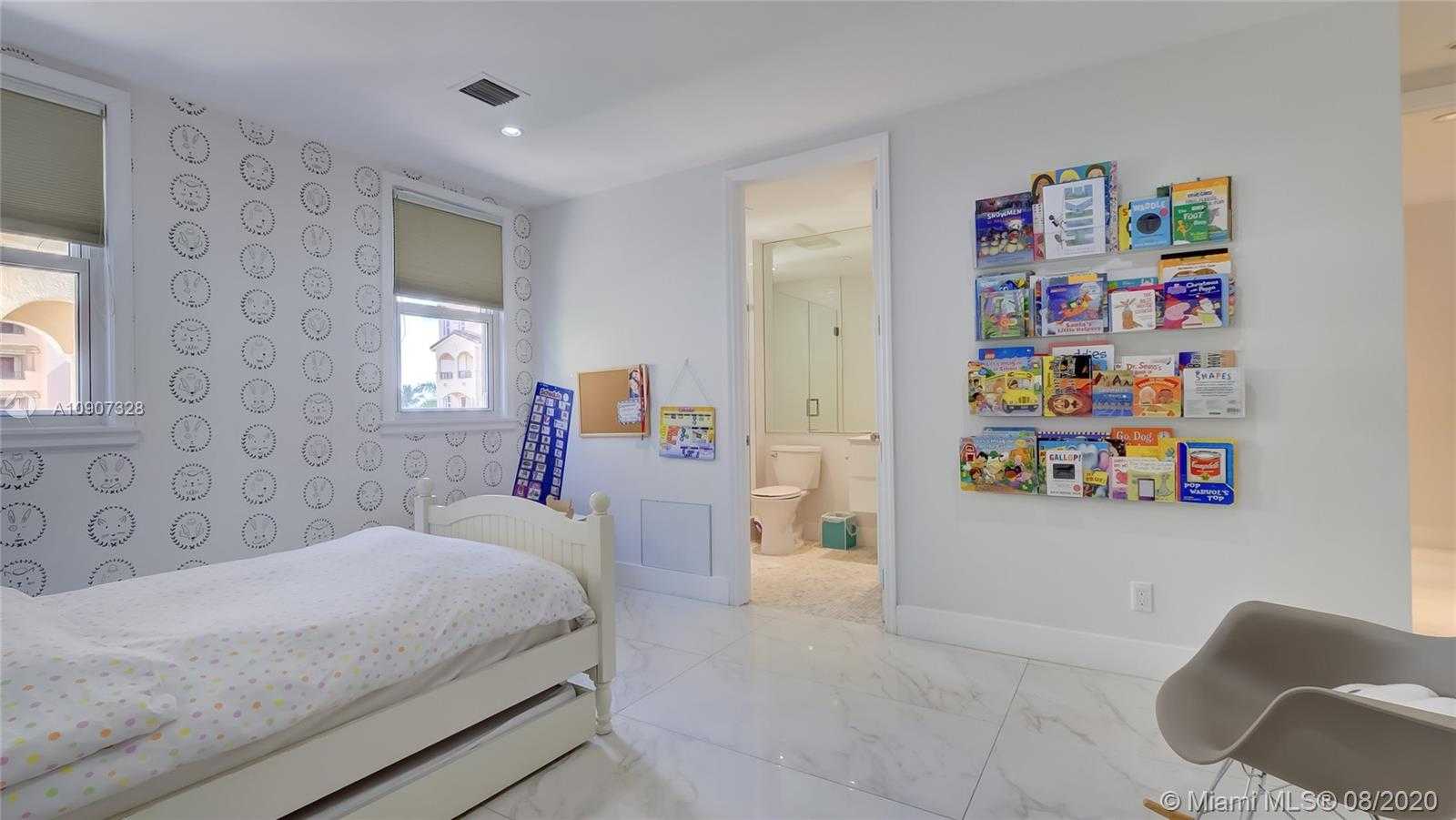 Small Image of 13637 DEERING BAY DR #241, Coral Gables Number 27