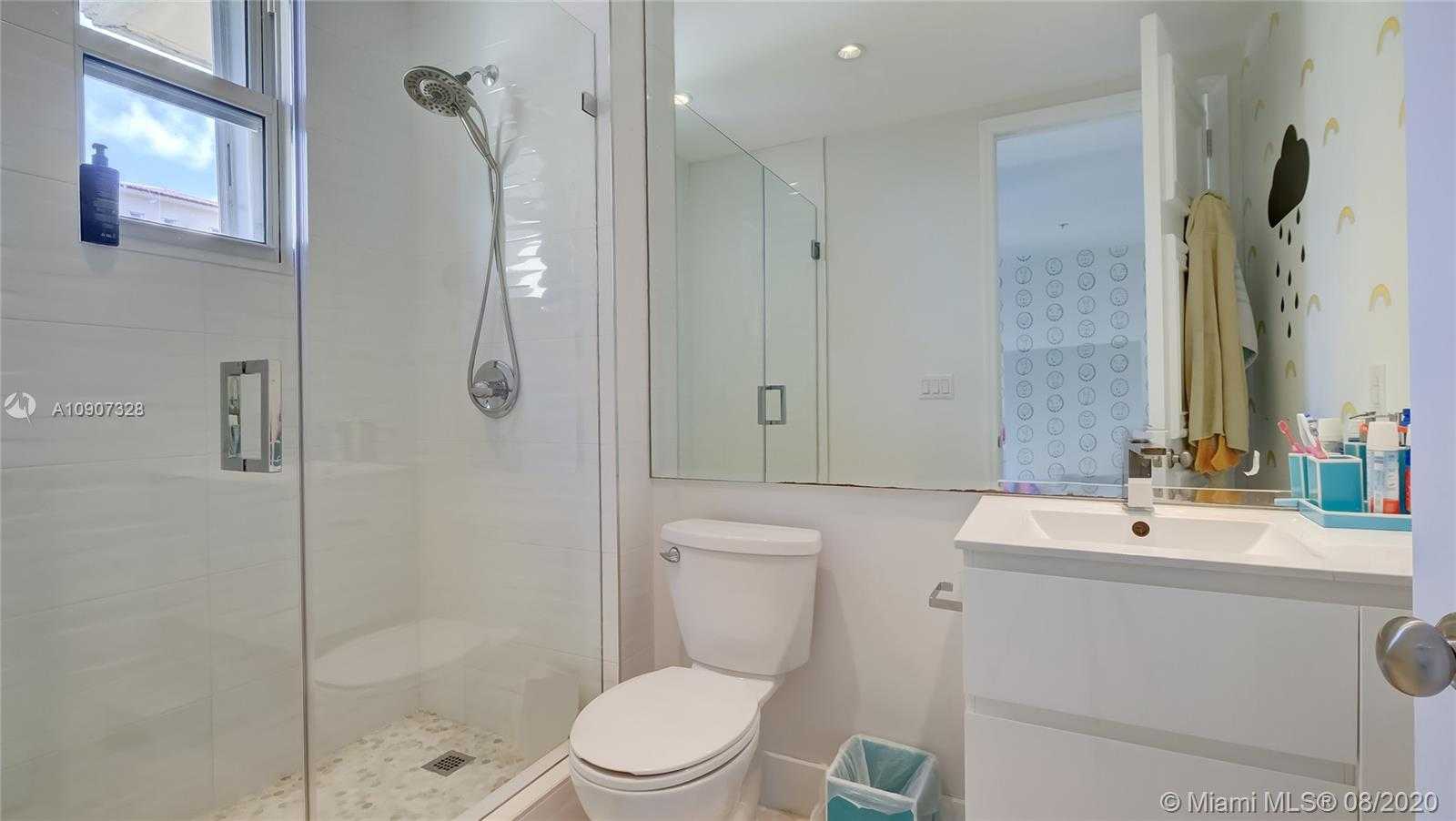 Small Image of 13637 DEERING BAY DR #241, Coral Gables Number 28