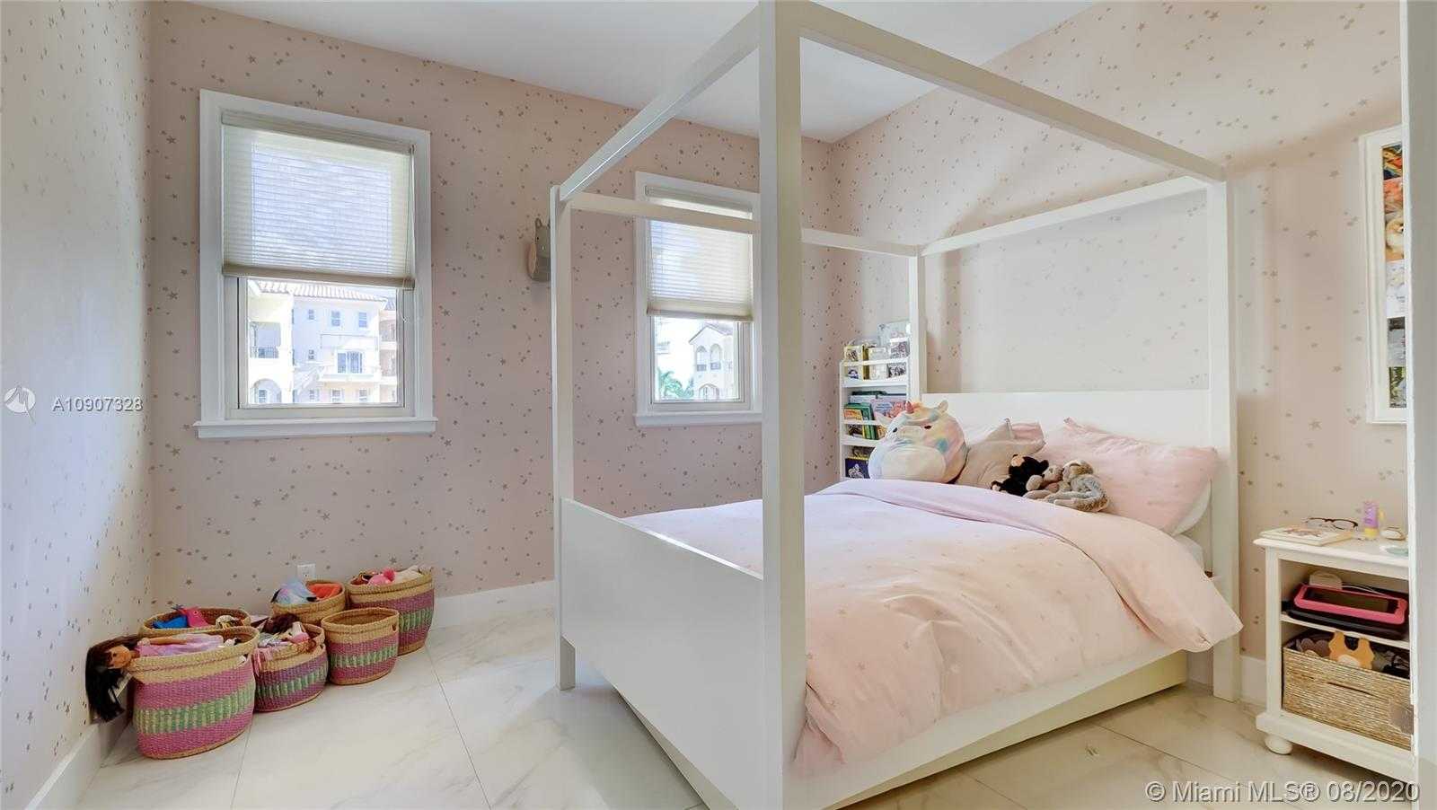 Small Image of 13637 DEERING BAY DR #241, Coral Gables Number 29
