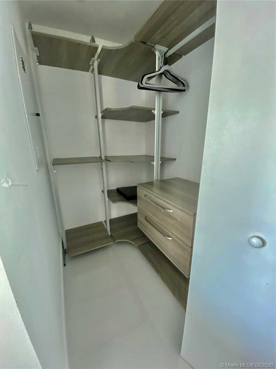 Small Image of 1300 SOUTH MIAMI AVE #2401, Miami Number 27