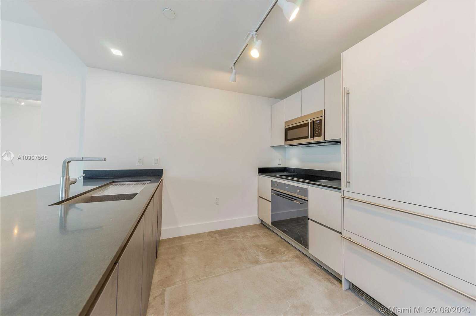 Small Image of 1010 BRICKELL AV #4304, Miami Number 5