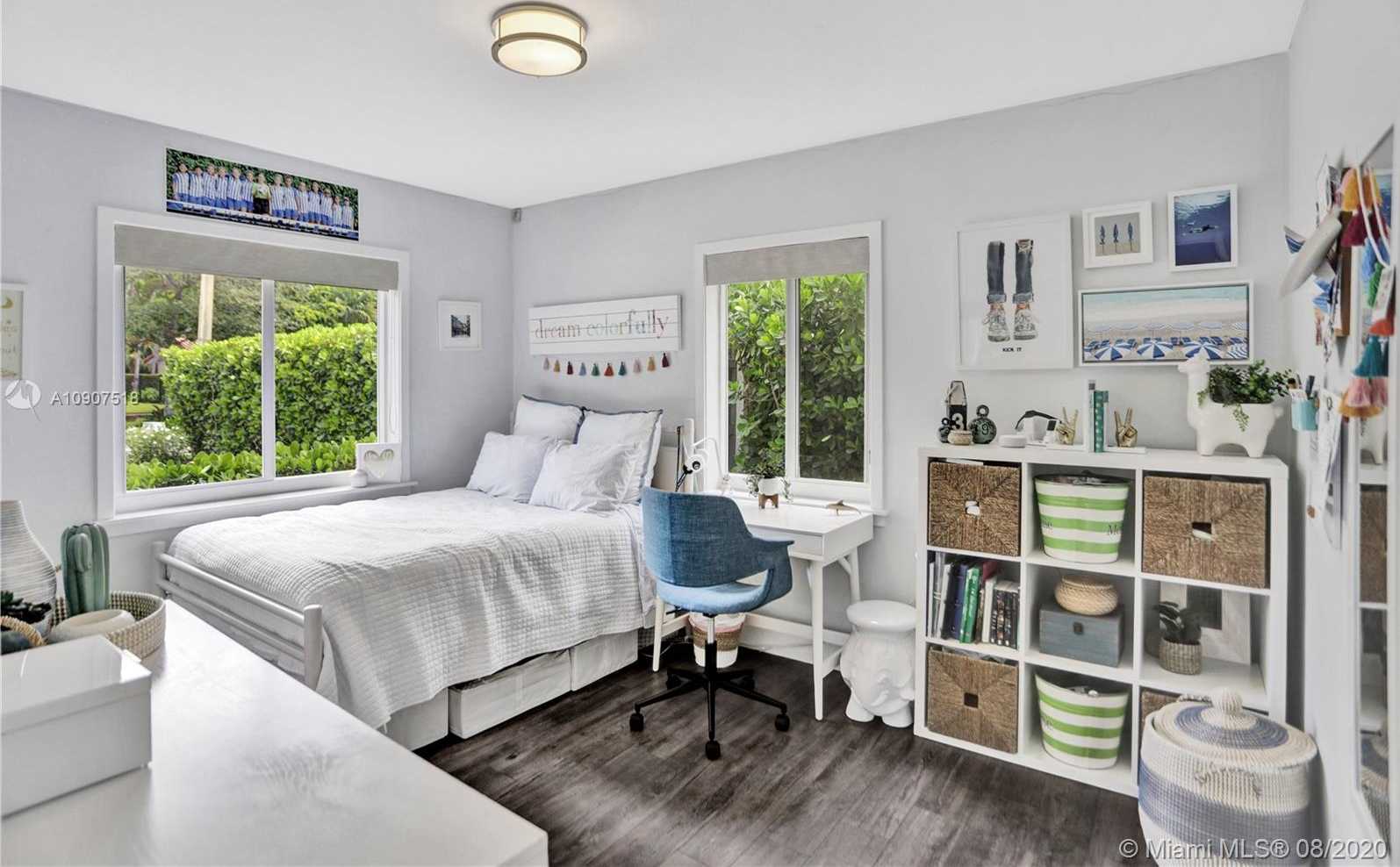 Small Image of 462 GLENRIDGE RD, Key Biscayne Number 20