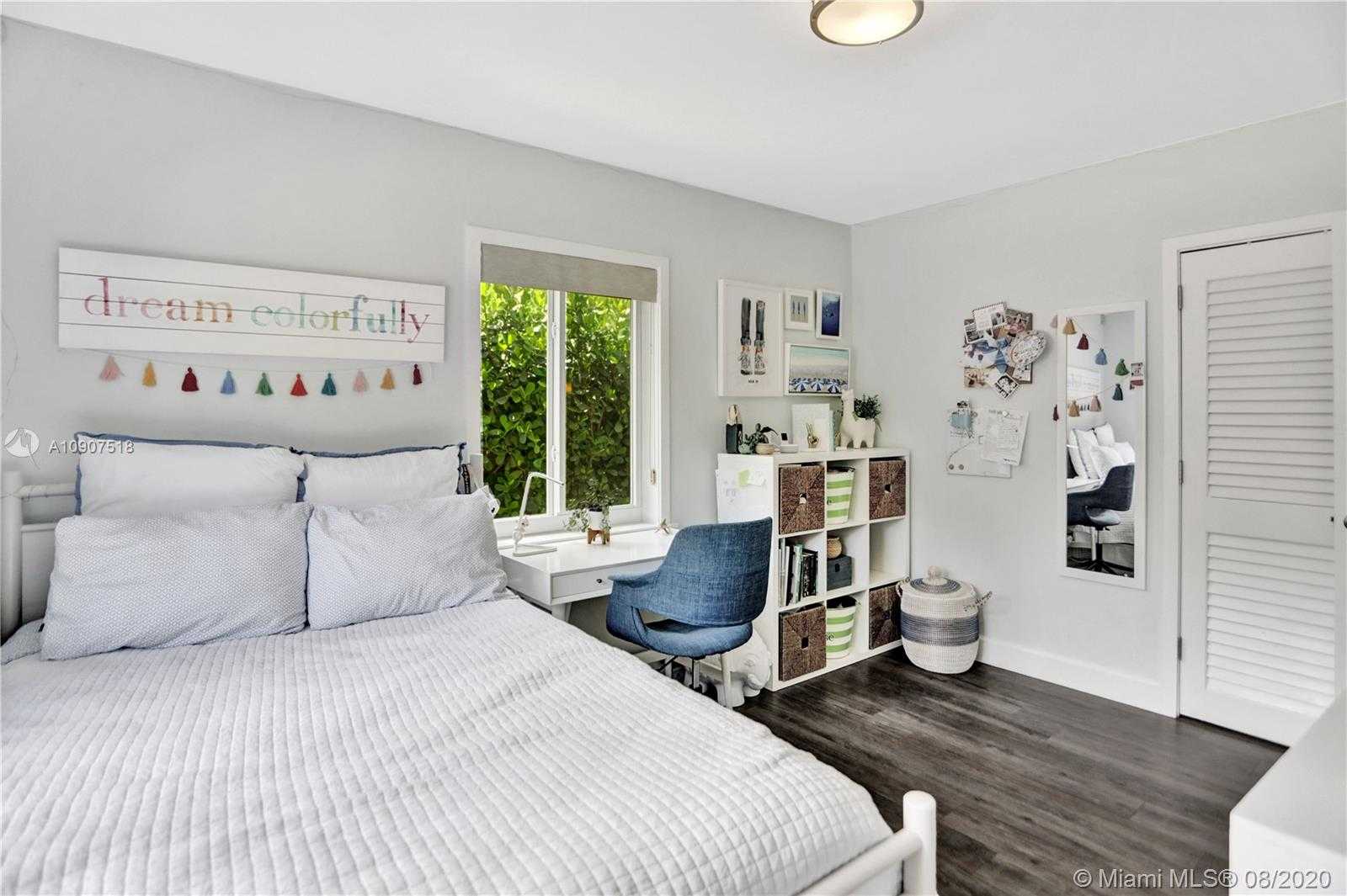 Small Image of 462 GLENRIDGE RD, Key Biscayne Number 21