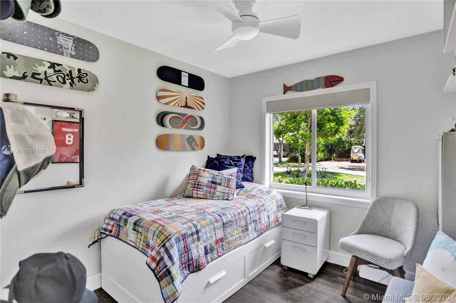 Small Image of 462 GLENRIDGE RD, Key Biscayne Number 22