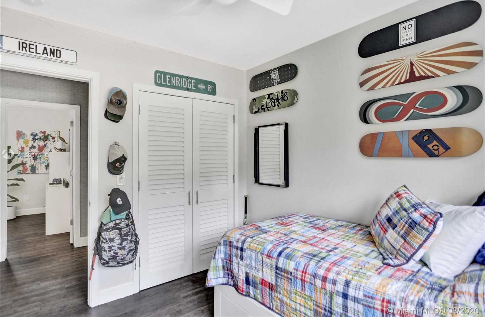 Small Image of 462 GLENRIDGE RD, Key Biscayne Number 23