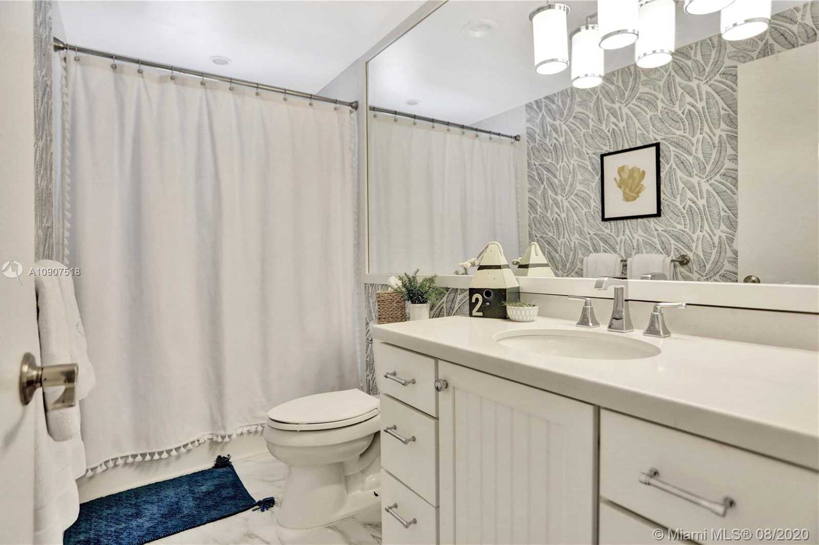Small Image of 462 GLENRIDGE RD, Key Biscayne Number 24