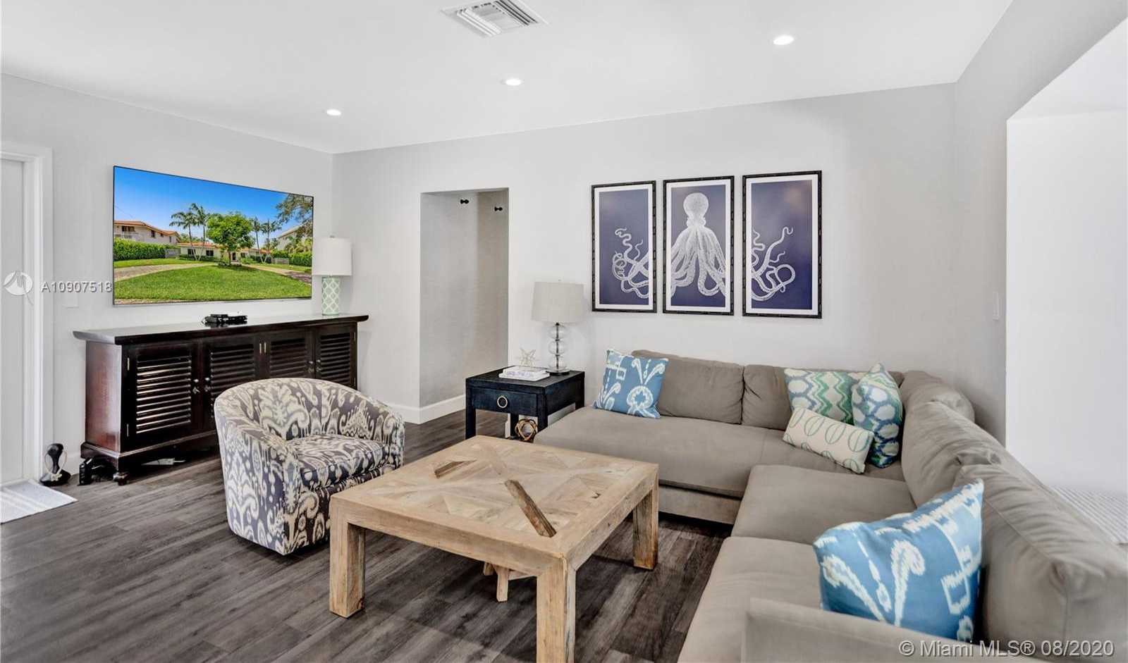 Small Image of 462 GLENRIDGE RD, Key Biscayne Number 4