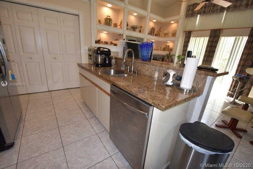 Small Image of 5089 SOUTH WEST 33RD WAY, Hollywood Number 10