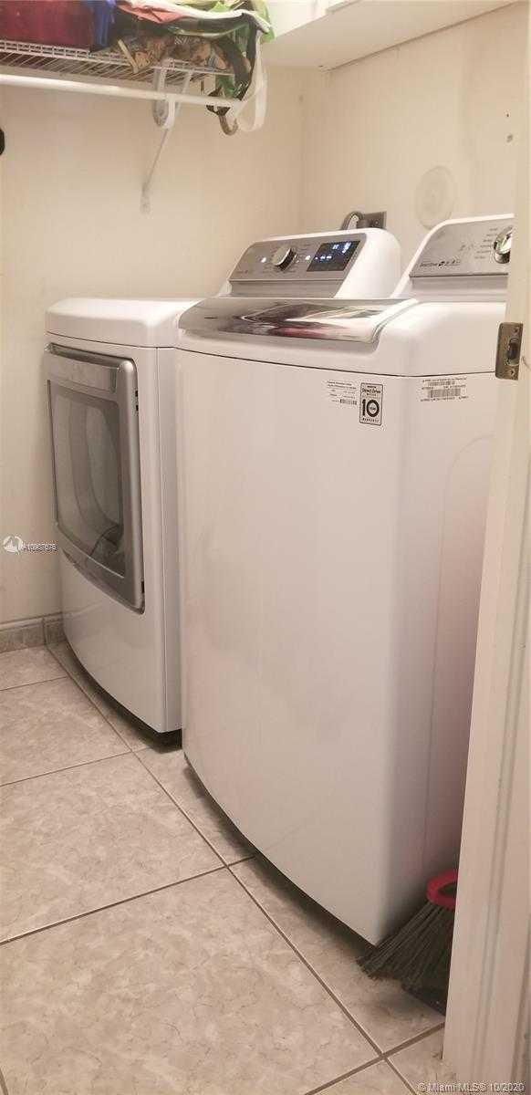 Small Image of 5089 SOUTH WEST 33RD WAY, Hollywood Number 27