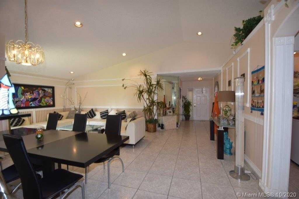Small Image of 5089 SOUTH WEST 33RD WAY, Hollywood Number 5