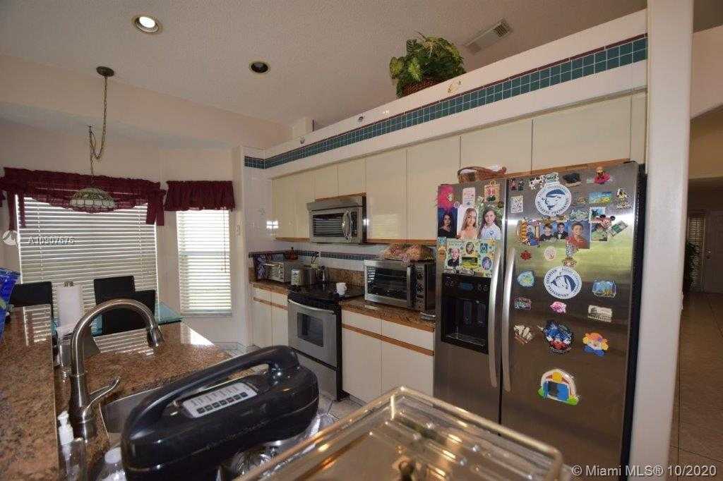 Small Image of 5089 SOUTH WEST 33RD WAY, Hollywood Number 8