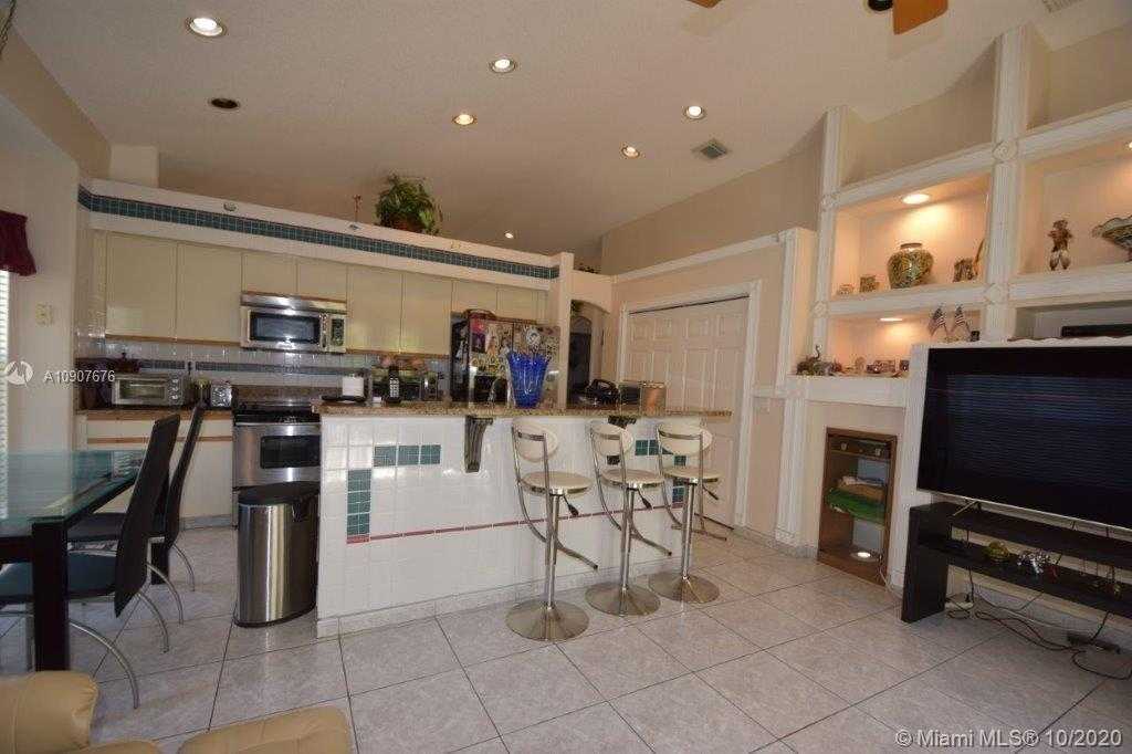Small Image of 5089 SOUTH WEST 33RD WAY, Hollywood Number 9