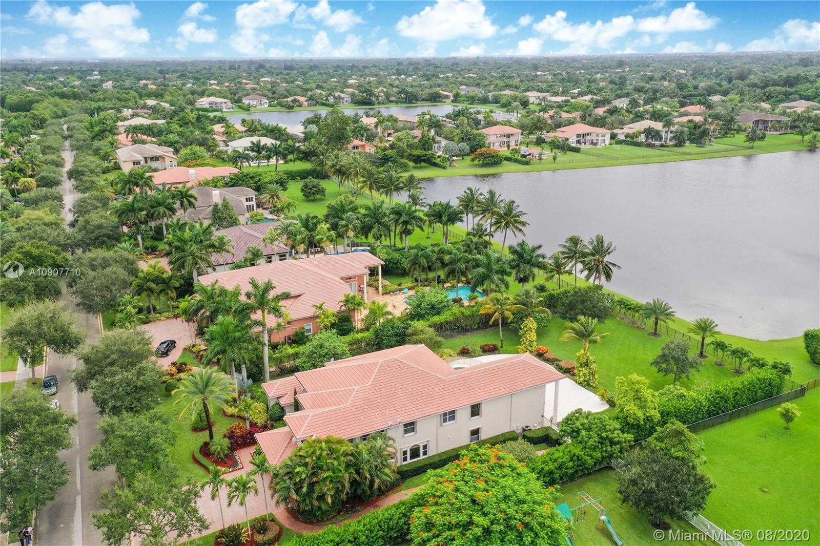 Small Image of 10767 GARDEN RIDGE CT #-, Davie Number 3