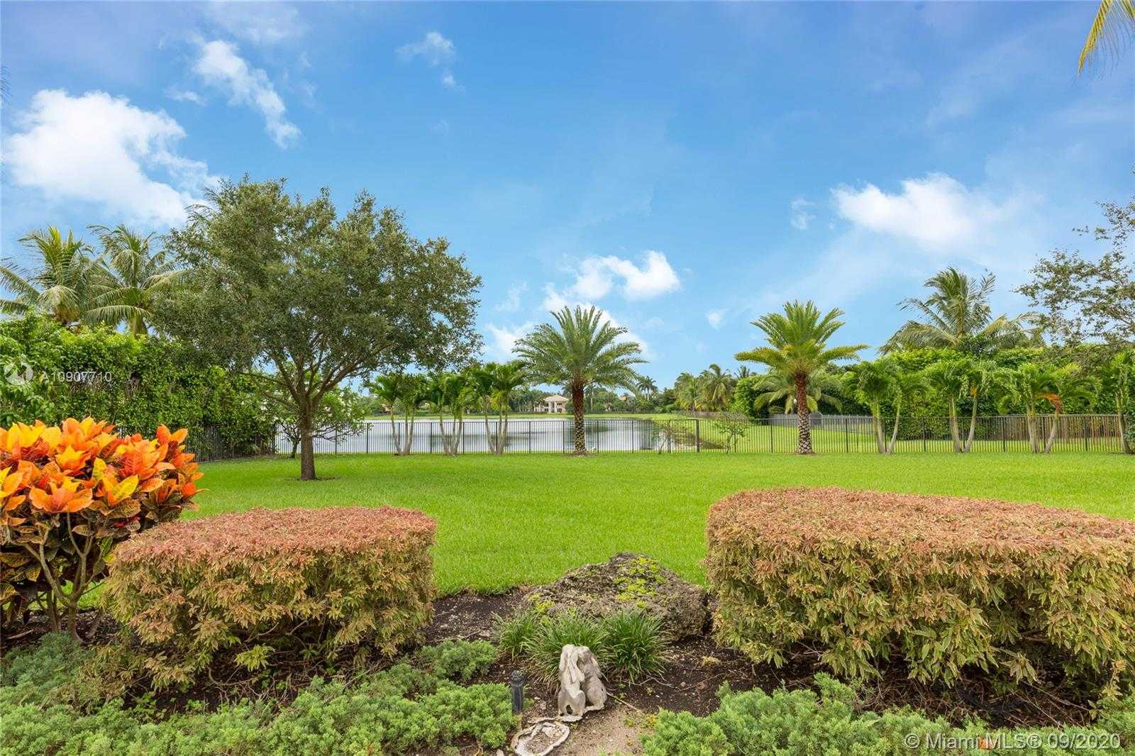 Small Image of 10767 GARDEN RIDGE CT #-, Davie Number 31