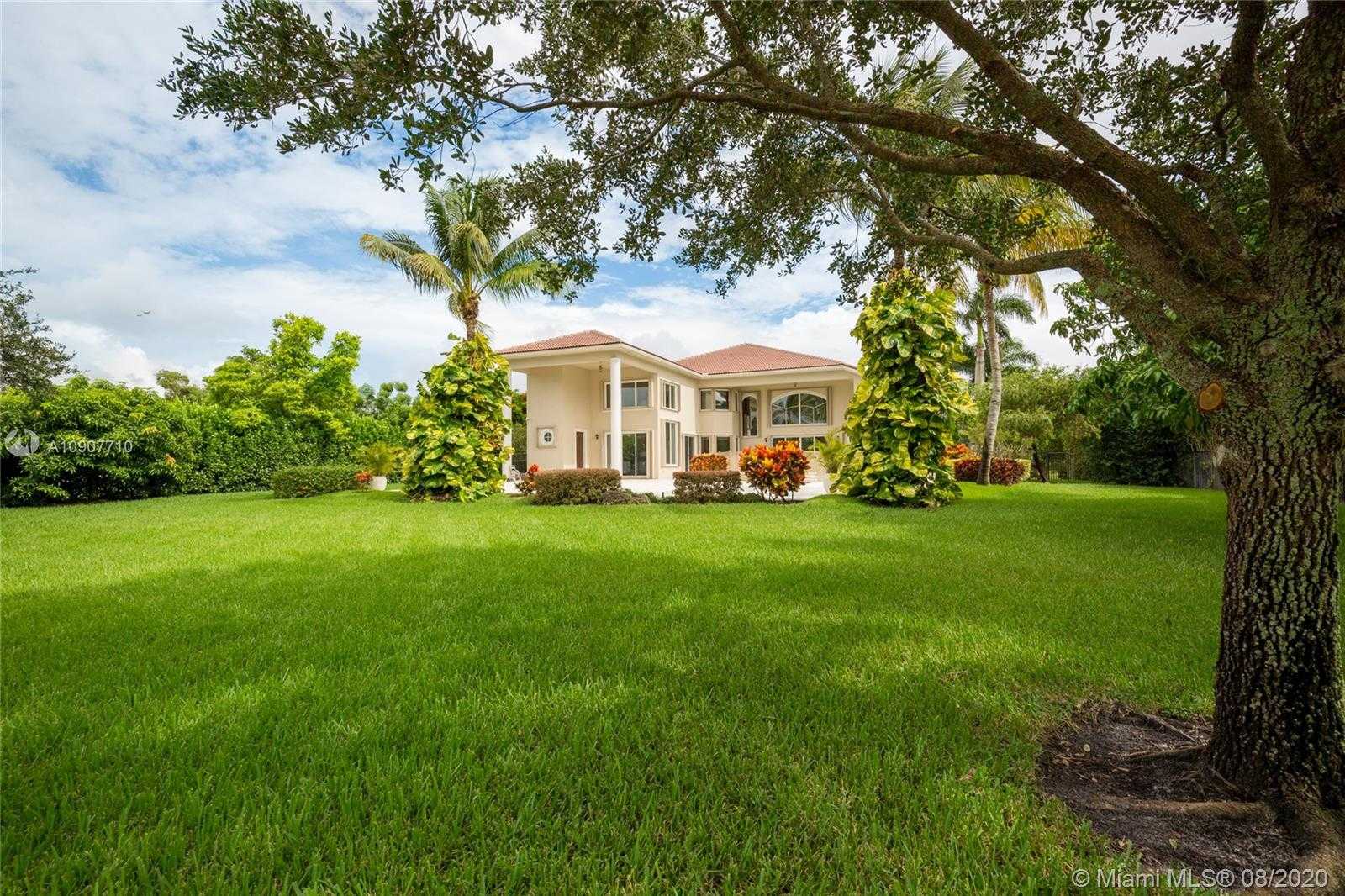 Small Image of 10767 GARDEN RIDGE CT #-, Davie Number 32