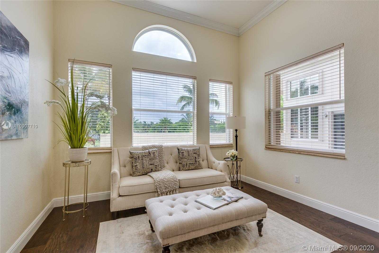 Small Image of 10767 GARDEN RIDGE CT #-, Davie Number 8