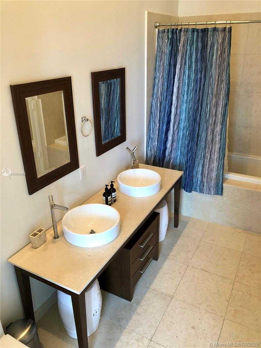 Small Image of 485 BRICKELL AVE #4003, Miami Number 7