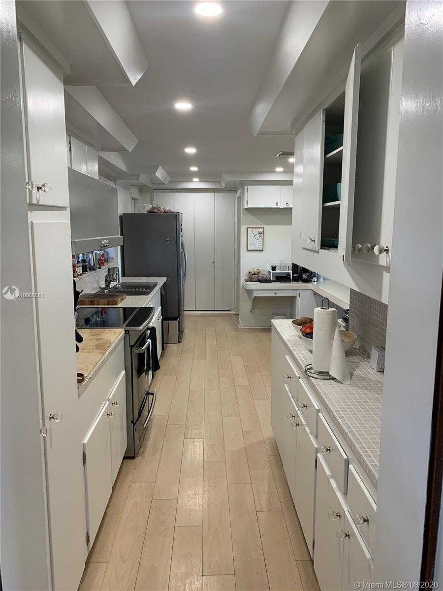 Small Image of 4515 SAN AMARO DR, Coral Gables Number 10