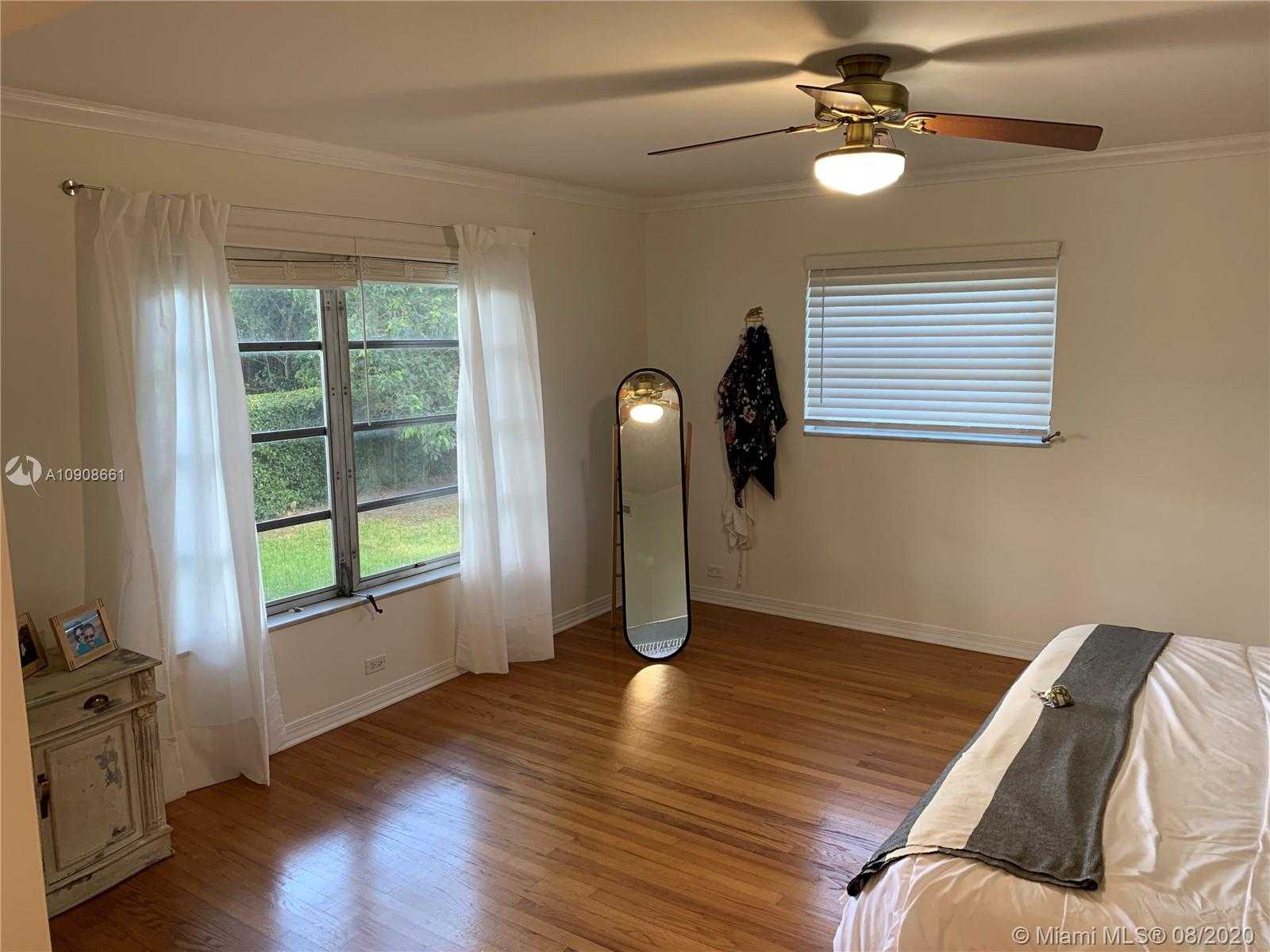 Small Image of 4515 SAN AMARO DR, Coral Gables Number 21