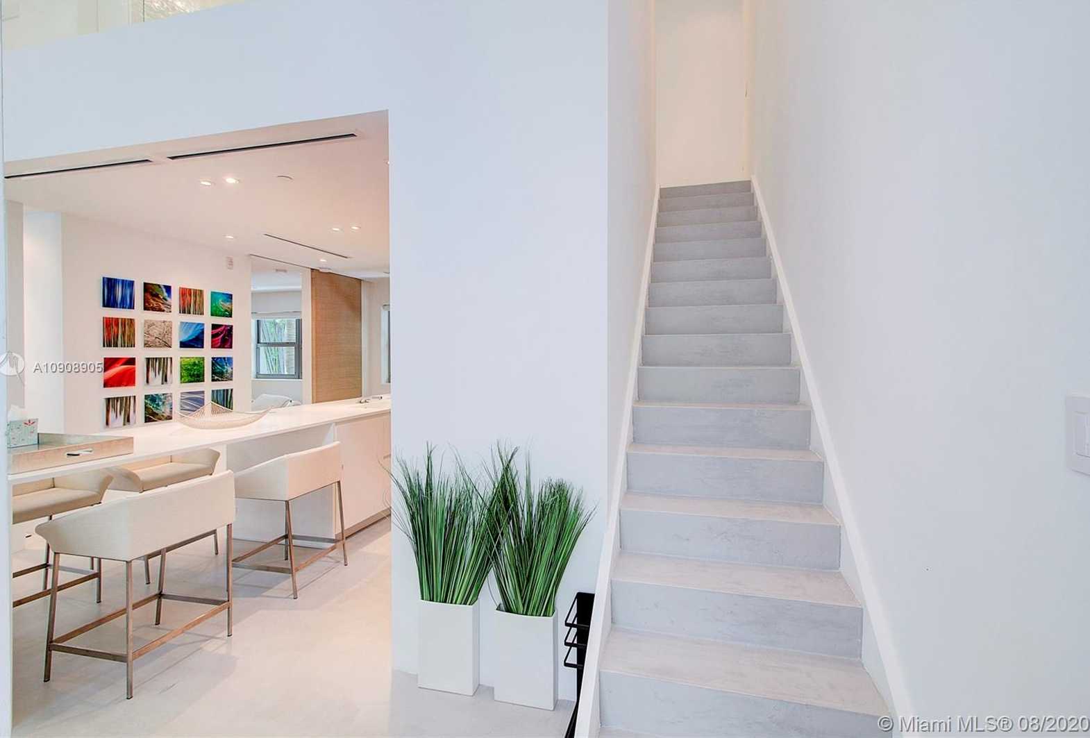 Small Image of 125 OCEAN DR #L0101, Miami Beach Number 5