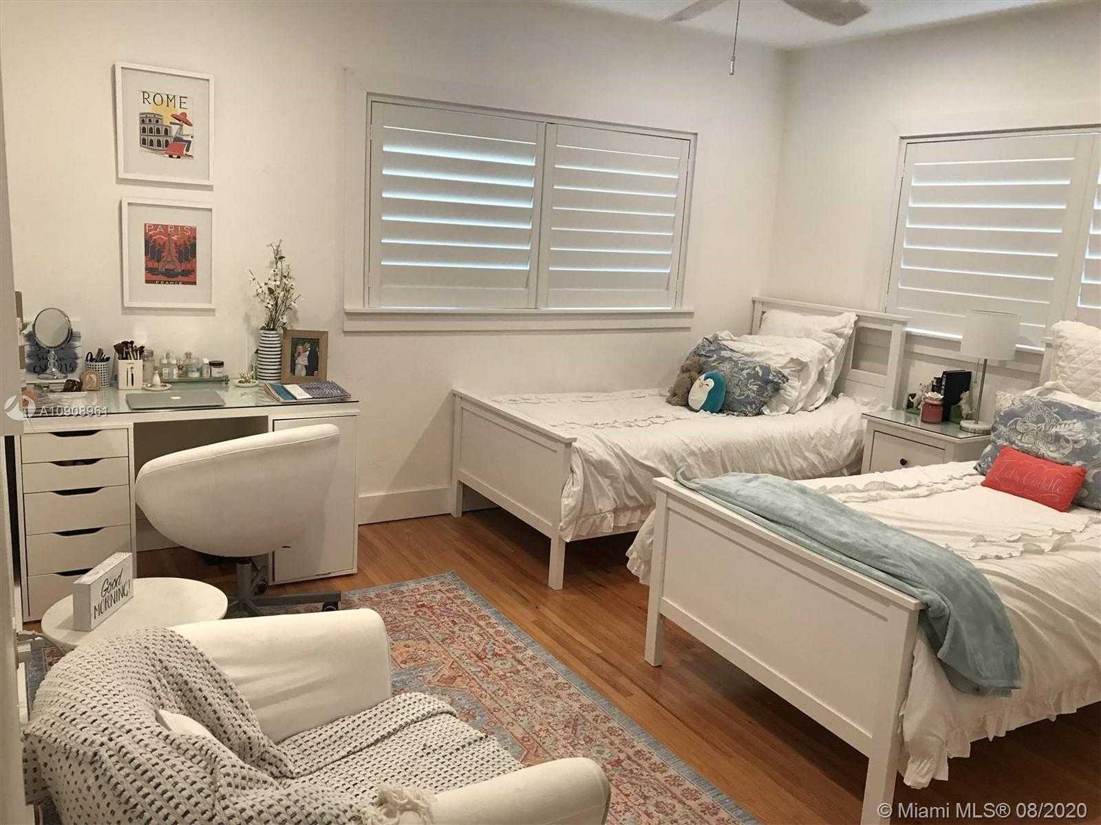 Small Image of 8300 SOUTH WEST 60TH AVE, South Miami Number 15