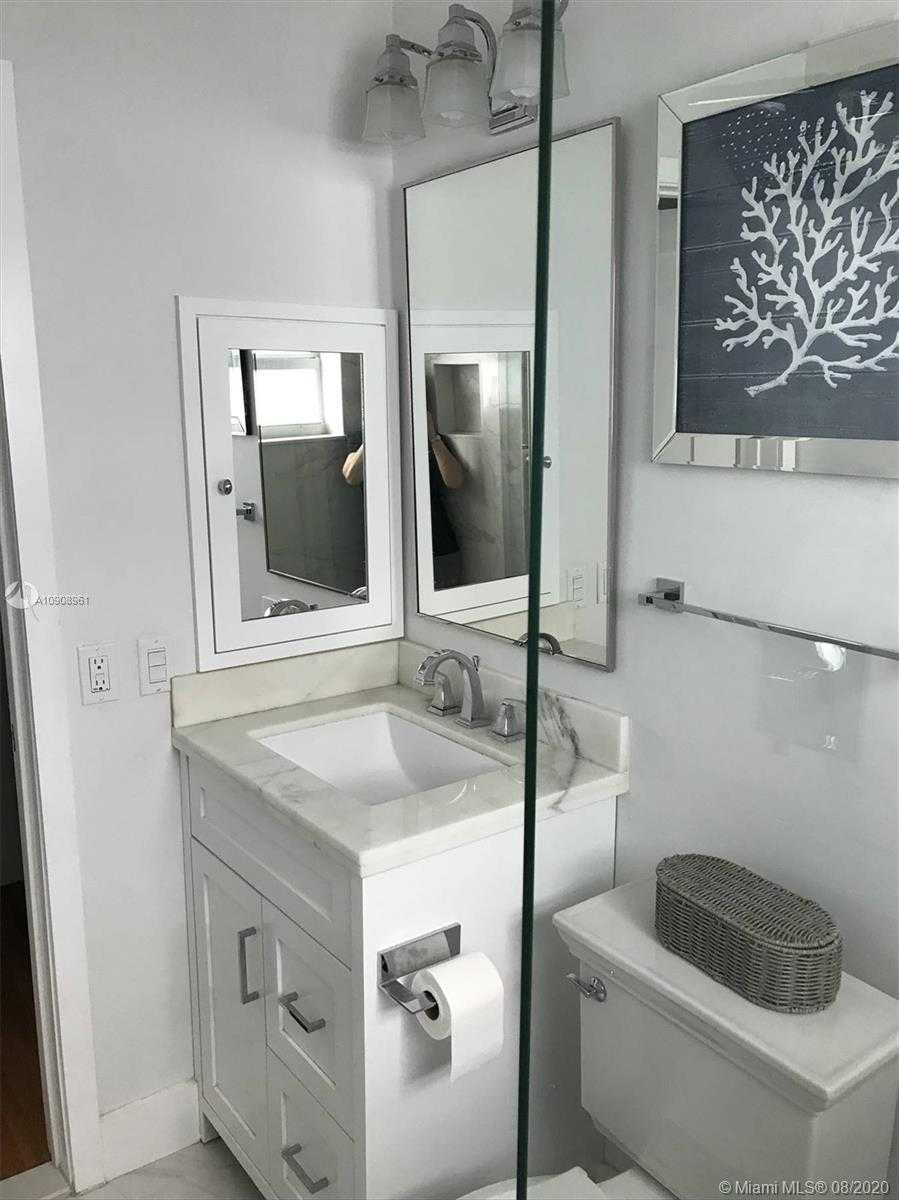 Small Image of 8300 SOUTH WEST 60TH AVE, South Miami Number 19
