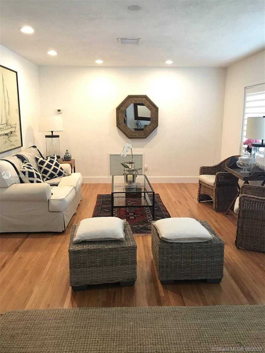 Small Image of 8300 SOUTH WEST 60TH AVE, South Miami Number 4