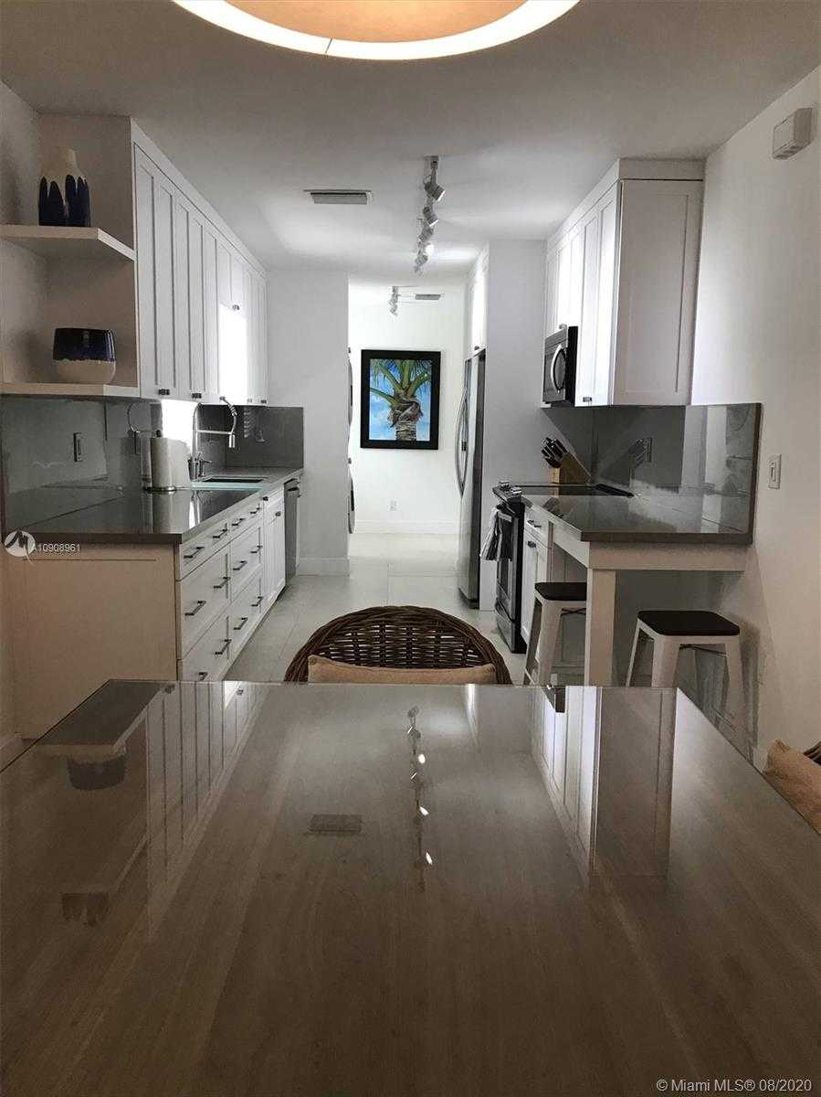 Small Image of 8300 SOUTH WEST 60TH AVE, South Miami Number 7